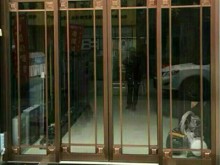 樣板門